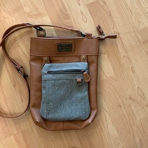 Cross body leather bag